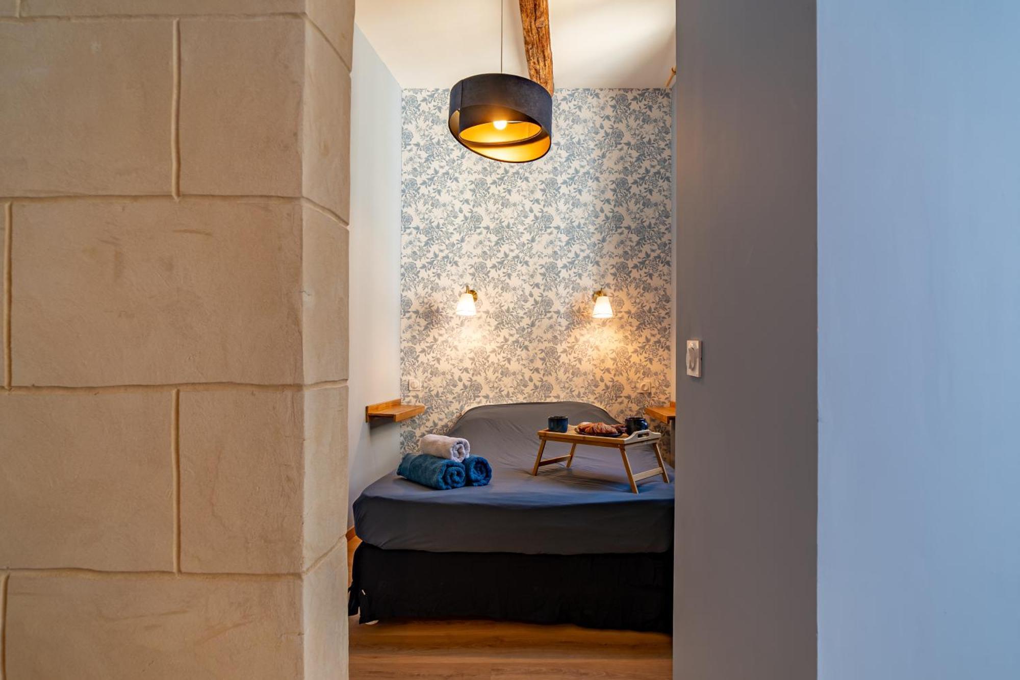 Le Bleu Jean Denim Arenes - Une Nuit A Nimes Exterior photo